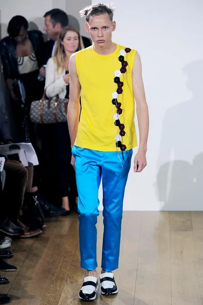 Look 1